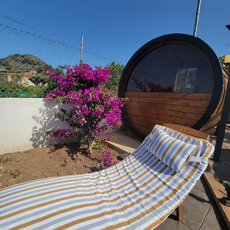 بيت ضيافة Rural, Stone Escape With Stunning Views, Jacuzzi,sauna, Ac, Outdoor Shower Valle de Guerra