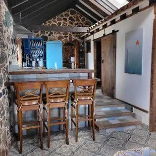 Rural, Stone Escape With Stunning Views, Jacuzzi,sauna, Ac, Outdoor Shower *