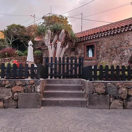 Maison d'hôtes Rural, Stone Escape With Stunning Views, Jacuzzi,sauna, Ac, Outdoor Shower *