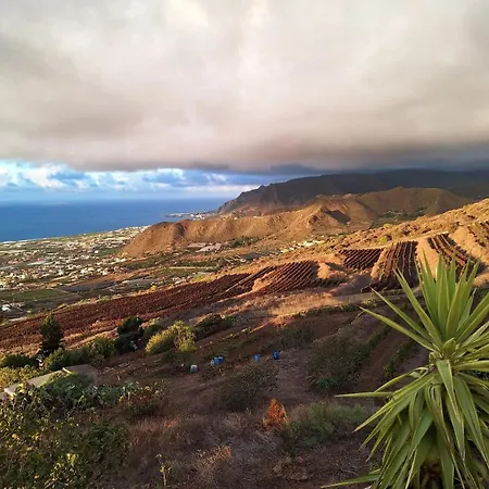 Rural, Stone Escape With Stunning Views, Jacuzzi,sauna, Ac, Outdoor Shower Valle de Guerra