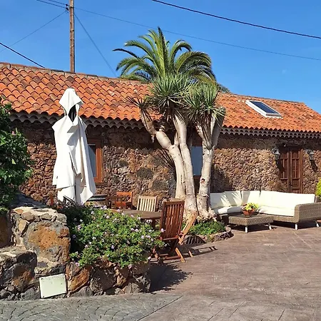 Rural, Stone Escape With Stunning Views, Jacuzzi,sauna, Ac, Outdoor Shower *